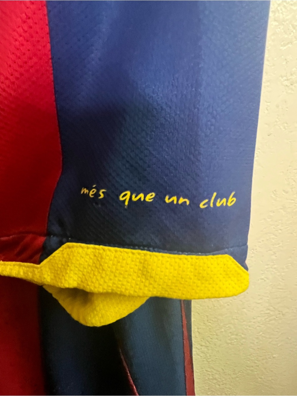 Nike FC Barcelona 2010/2011 Home Jersey Size L - Picture 4 of 6